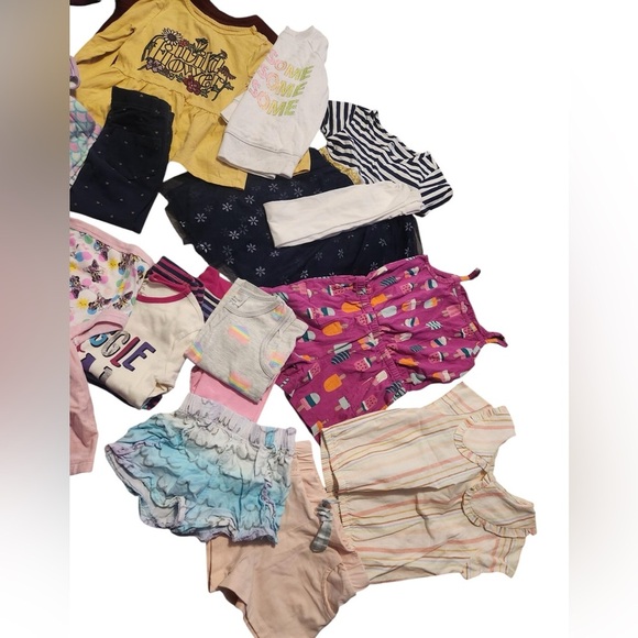 Bundle of Girls 3T clothes - Picture 2 of 4